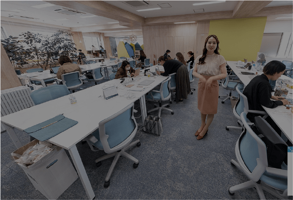 埋め込み動画で雰囲気と親近感を演出